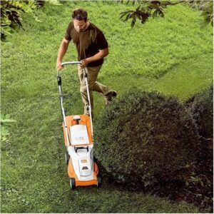 STIHL RMA 235 Akku Rasenmäher mit 2x AK20 und AL101 - AK System – Bild 2