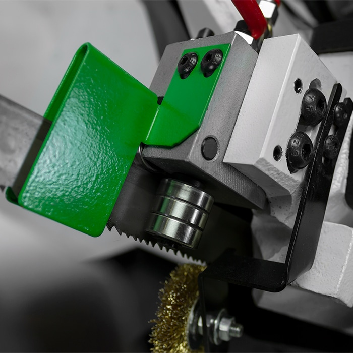 Eggenberg EBS2480 Metallbandsäge: Konstruktion aus Gusseisen